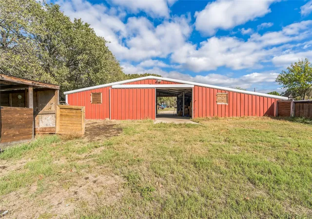 Photo 1 of Single family home for sale at 5094 E Mckinney St, Denton, TX 76208 | MLS# 21256015 | Listing updated on 2026-07-30