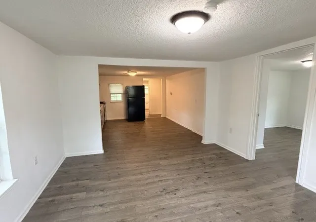 Photo 2 of Single family home for sale at 927 W Baker St, Denison, TX 75020 | MLS# 21256137 | Listing updated on 2026-09-11