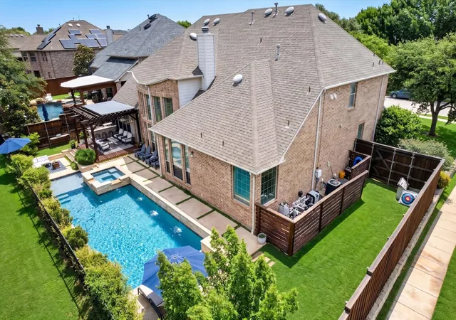 Photo 1 of Single family home for sale at 10761 Silver Dollar Dr, Frisco, TX 75033 | MLS# 21256176 | Listing updated on 2026-09-14