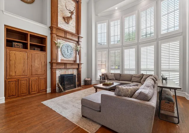 Photo 3 of Single family home for sale at 10761 Silver Dollar Dr, Frisco, TX 75033 | MLS# 21256176 | Listing updated on 2026-09-14
