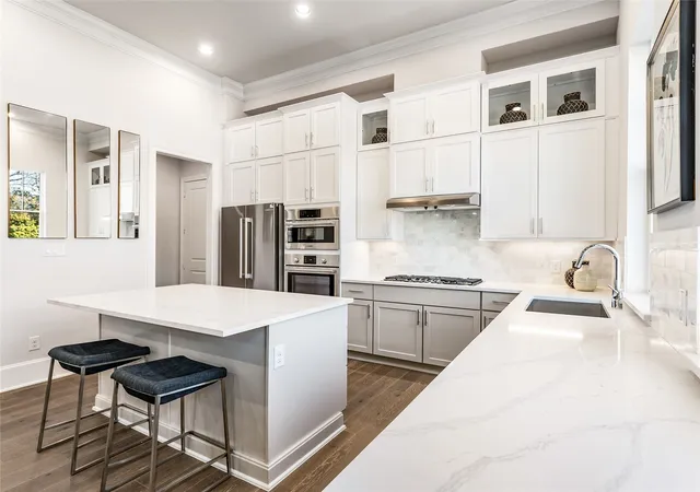 Photo 3 of Townhouse for sale at 1408 N Ave, Plano, TX 75074 | MLS# 21256285 | Listing updated on 2026-09-10