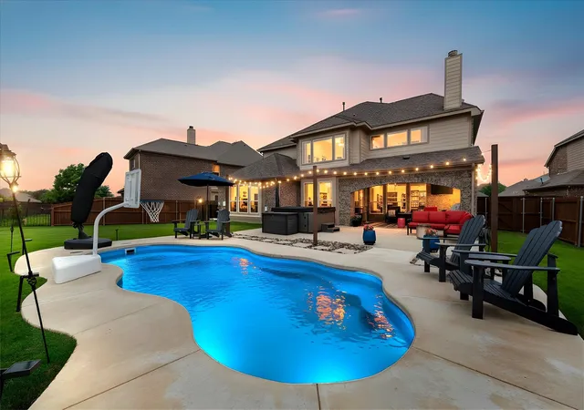 Photo 2 of Sale Pending at 1056 Knoxbridge Rd, Forney, TX 75126 | MLS# 21256380 | Listing updated on 2026-09-14