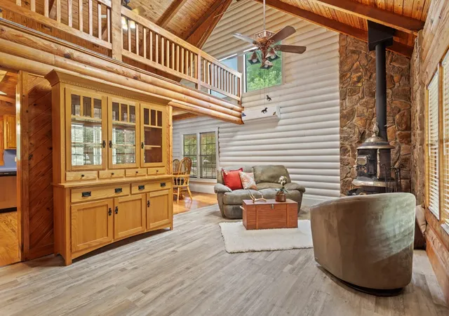 Photo 4 of Single family home for sale at 13580 County Road 4200, Lindale, TX 75771 | MLS# 21256378 | Listing updated on 2026-09-29