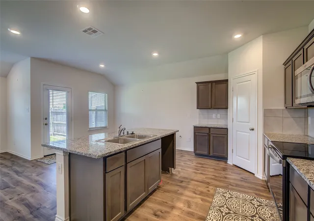 Photo 3 of Single family home for sale at 702 Saddle Oak Ln, Josephine, TX 75189 | MLS# 21255494 | Listing updated on 2026-09-13