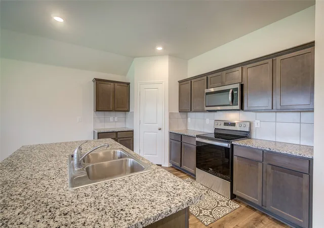 Photo 3 of Single family home for sale at 702 Saddle Oak Ln, Josephine, TX 75189 | MLS# 21255494 | Listing updated on 2026-09-13