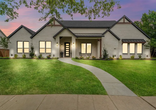 Photo 2 of Single family home for sale at 1002 Devonshire Dr N, Forney, TX 75126 | MLS# 21255903 | Listing updated on 2026-09-12