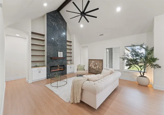 Photo 4 of Single family home for sale at 1002 Devonshire Dr N, Forney, TX 75126 | MLS# 21255903 | Listing updated on 2026-09-12