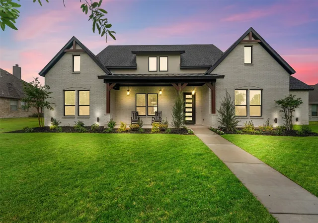 Photo 2 of Single family home for sale at 1018 Devonshire Dr N, Forney, TX 75126 | MLS# 21255973 | Listing updated on 2026-08-02