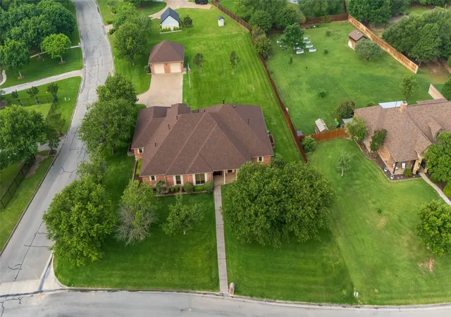 Photo 3 of Sale Pending at 1226 Forest Park Dr, Weatherford, TX 76087 | MLS# 21252511 | Listing updated on 2026-09-10