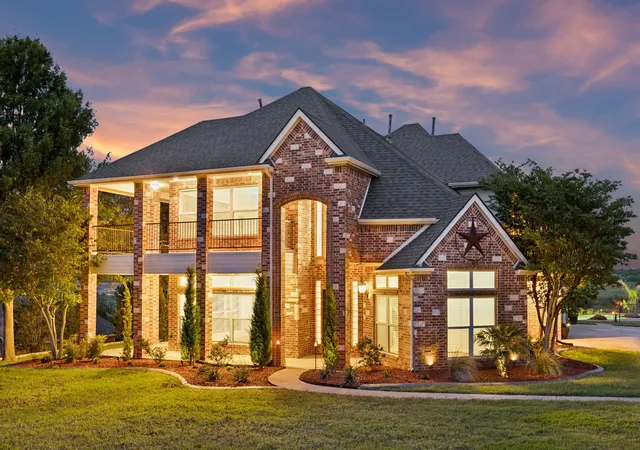 Photo 2 of Single family home for sale at 3721 S Lighthouse Hill Ln, Fort Worth, TX 76179 | MLS# 21243299 | Listing updated on 2026-10-06