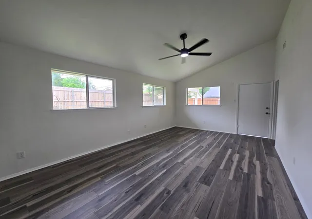 Photo 3 of Single family home for sale at 614 W Grenoble Dr, Grand Prairie, TX 75052 | MLS# 21256612 | Listing updated on 2026-07-30