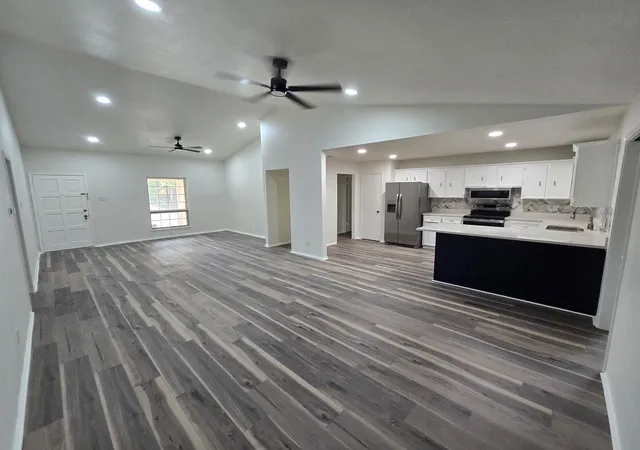 Photo 3 of Single family home for sale at 614 W Grenoble Dr, Grand Prairie, TX 75052 | MLS# 21256612 | Listing updated on 2026-07-30