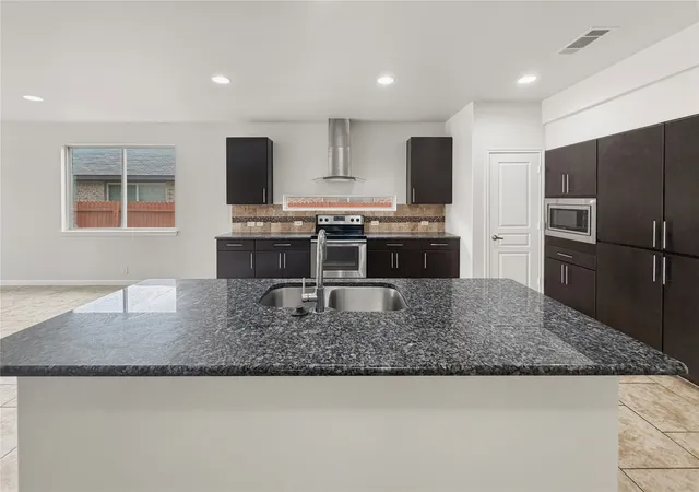 Photo 2 of Sale Pending at 4272 Summersweet Ln, Crowley, TX 76036 | MLS# 21257204 | Listing updated on 2026-09-15