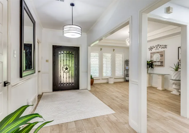 Photo 3 of Single family home for sale at 11905 Blue Creek Dr, Aledo, TX 76008 | MLS# 21257185 | Listing updated on 2026-09-29