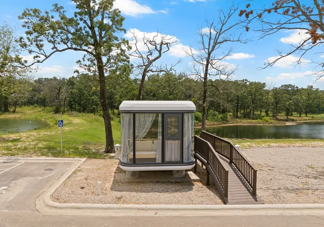 Photo 2 of Manufactured home for sale at 50 Cr 5227 #124, Mt Pleasant, TX 75455 | MLS# 21257199 | Listing updated on 2026-09-12