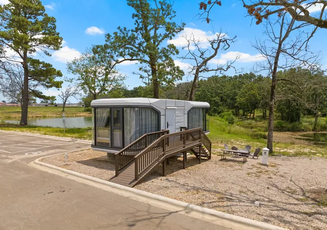 Photo 3 of Manufactured home for sale at 50 Cr 5227 #124, Mt Pleasant, TX 75455 | MLS# 21257199 | Listing updated on 2026-09-12