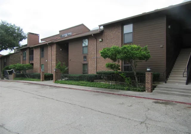Photo 1 of Condo for sale at 7522 Holly Hill Dr #18, Dallas, TX 75231 | MLS# 21257556 | Listing updated on 2026-09-14
