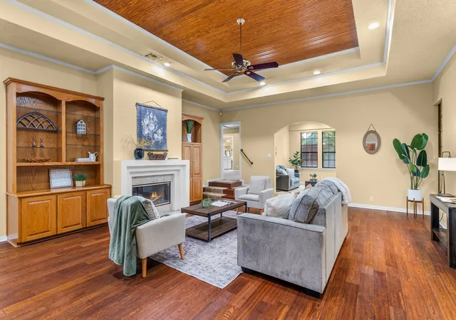 Photo 3 of Single family home for sale at 80 Sugar Creek Pl, Woodway, TX 76712 | MLS# 21256517 | Listing updated on 2026-07-30