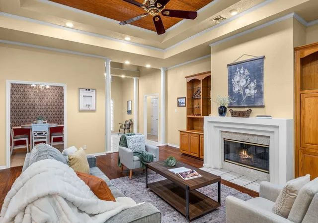 Photo 3 of Single family home for sale at 80 Sugar Creek Pl, Woodway, TX 76712 | MLS# 21256517 | Listing updated on 2026-07-30
