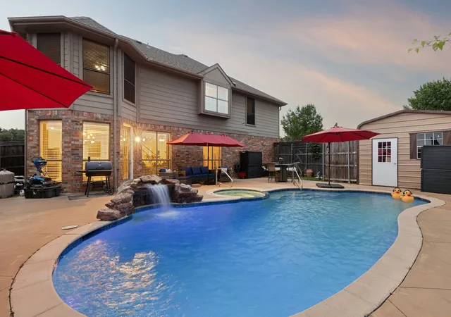 Photo 2 of Single family home for sale at 129 Timberbluff Ln, Murphy, TX 75094 | MLS# 21257825 | Listing updated on 2026-09-13