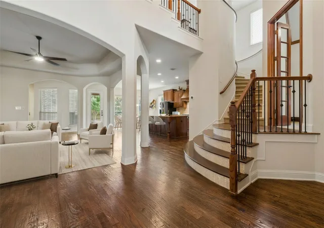 Photo 3 of Sale Pending at 2913 Fayette Trl, Frisco, TX 75034 | MLS# 21247417 | Listing updated on 2026-10-06
