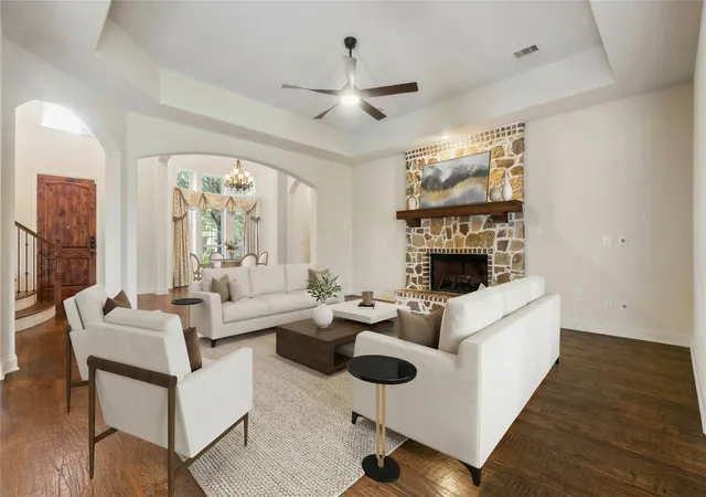 Photo 4 of Sale Pending at 2913 Fayette Trl, Frisco, TX 75034 | MLS# 21247417 | Listing updated on 2026-10-06