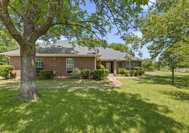 Photo 2 of Single family home for sale at 219 Friends Rd, Denison, TX 75021 | MLS# 21257706 | Listing updated on 2026-09-27