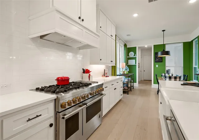 Photo 3 of Single family home for sale at 201 N Pecan Pkwy, Justin, TX 76247 | MLS# 21253177 | Listing updated on 2026-09-23