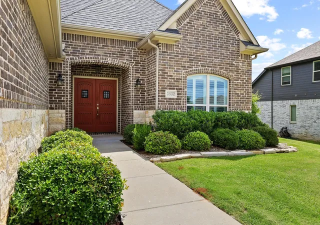 Photo 4 of Single family home for sale at 3832 Fawn Meadow Trl, Denison, TX 75020 | MLS# 21241259 | Listing updated on 2026-09-13