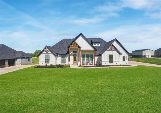 Photo 3 of Single family home for sale at 3008 Westfork Wy, Springtown, TX 76082 | MLS# 21258314 | Listing updated on 2026-09-11