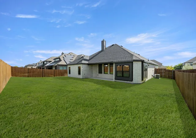 Photo 3 of Sale Pending at 4801 Nomad Dr, Midlothian, TX 76065 | MLS# 21258817 | Listing updated on 2026-10-05