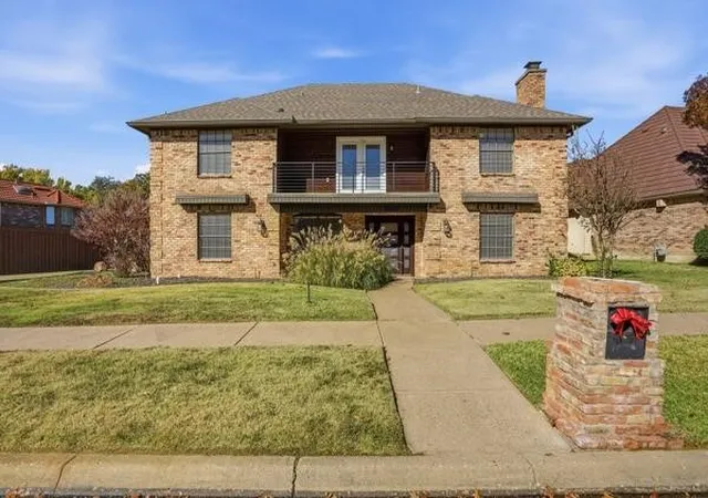 Photo 1 of Single family home for sale at 2015 Wimbledon Dr, Arlington, TX 76017 | MLS# 21258832 | Listing updated on 2026-09-30