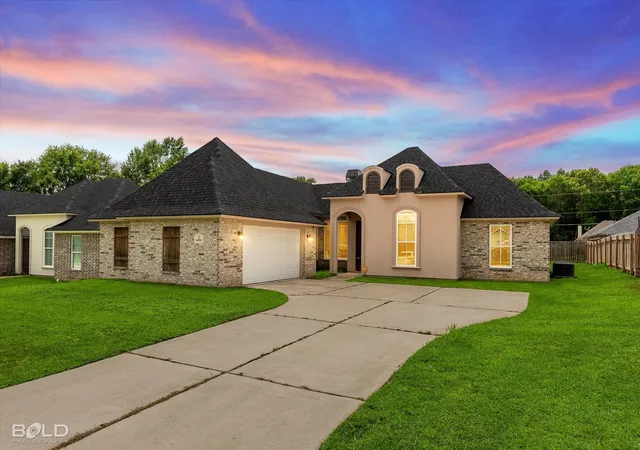 Photo 2 of Sale Pending at 6896 Bethany Reed Cir, Shreveport, LA 71106 | MLS# 21258835 | Listing updated on 2026-09-21