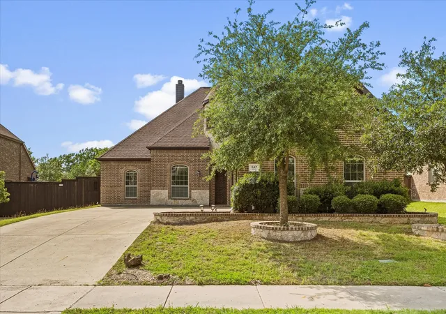 Photo 2 of Single family home for sale at 647 Gillon Wy, Rockwall, TX 75087 | MLS# 21250299 | Listing updated on 2026-08-01
