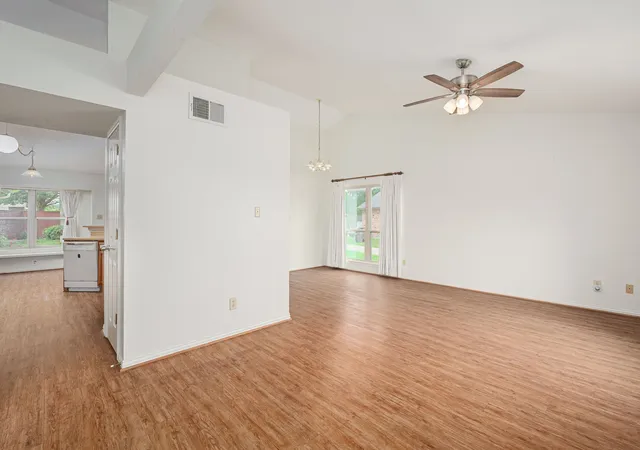 Photo 4 of Sale Pending at 557 Gillespie Dr, Allen, TX 75002 | MLS# 21245061 | Listing updated on 2026-07-31