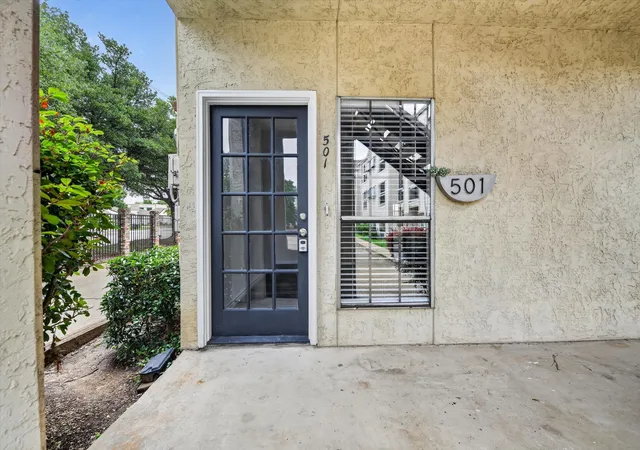Photo 3 of Condo for sale at 4800 W Lovers Ln #501, Dallas, TX 75209 | MLS# 21258973 | Listing updated on 2026-09-13
