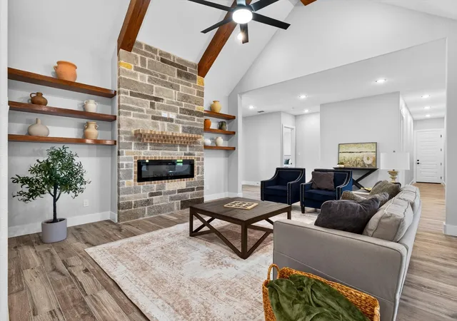 Photo 2 of Single family home for sale at 215 Regina St, Celeste, TX 75423 | MLS# 21259189 | Listing updated on 2026-09-12