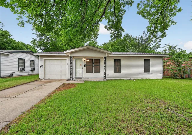Photo 1 of Single family home for sale at 5555 Pinson St, Fort Worth, TX 76119 | MLS# 21259456 | Listing updated on 2026-09-08