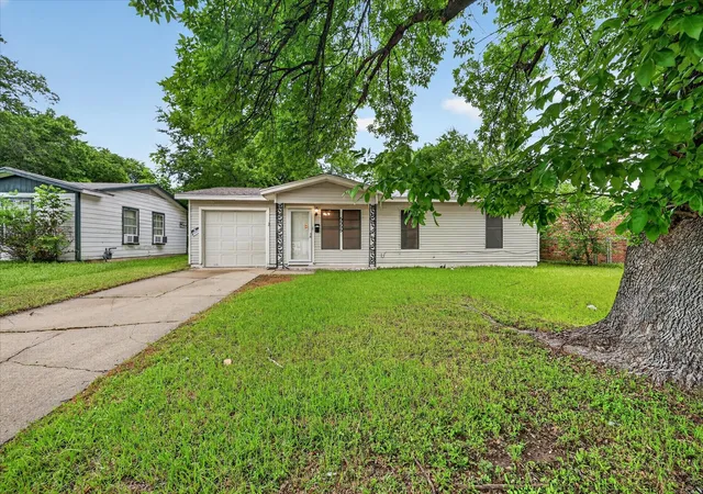 Photo 2 of Single family home for sale at 5555 Pinson St, Fort Worth, TX 76119 | MLS# 21259456 | Listing updated on 2026-09-08