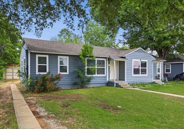 Photo 3 of Single family home for sale at 1303 Stone Dr, Irving, TX 75061 | MLS# 21259513 | Listing updated on 2026-09-10