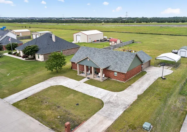Photo 4 of Sale Pending at 3134 Gunsmoke Dr, Farmersville, TX 75442 | MLS# 21258653 | Listing updated on 2026-09-14