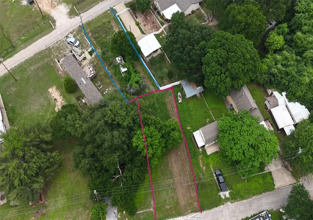 Photo 1 of Land for sale at 8165 Deer View Cir, Granbury, TX 76049 | MLS# 21258182 | Listing updated on 2026-07-31