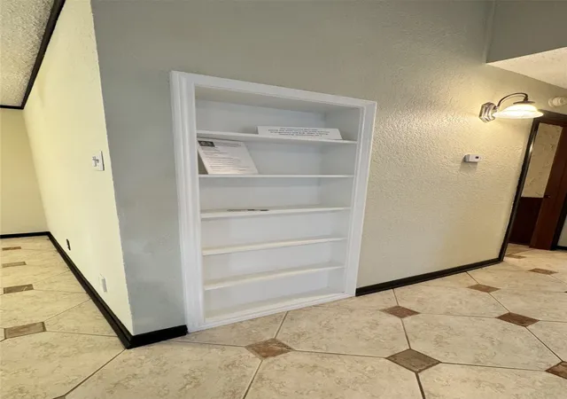 Photo 4 of Condo for sale at 1200 Calico Ln #820, Arlington, TX 76011 | MLS# 21259821 | Listing updated on 2026-09-12