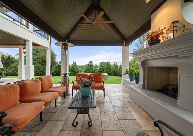 Photo 4 of Sale Pending at 8924 Waterchase Cir, Fort Worth, TX 76120 | MLS# 21258719 | Listing updated on 2026-10-02