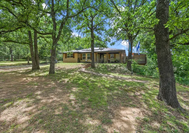 Photo 1 of Single family home for sale at 1231 Oak Dr, Denison, TX 75020 | MLS# 21259673 | Listing updated on 2026-09-09
