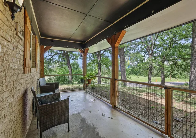 Photo 4 of Single family home for sale at 1231 Oak Dr, Denison, TX 75020 | MLS# 21259673 | Listing updated on 2026-09-09