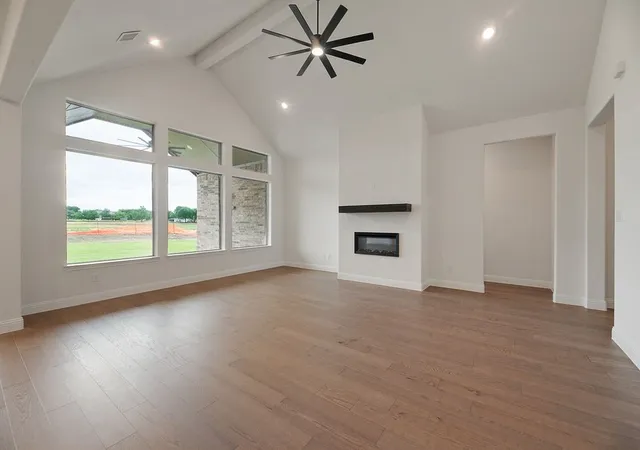 Photo 3 of Sale Pending at 9321 Wood Duck Dr, Justin, TX 76247 | MLS# 21260325 | Listing updated on 2026-09-13