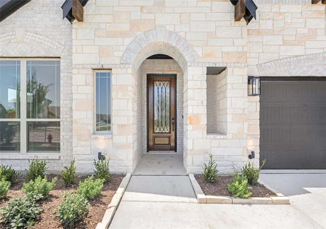 Photo 3 of Single family home for sale at 12701 Caliber Dr, Godley, TX 76044 | MLS# 21259074 | Listing updated on 2026-08-02