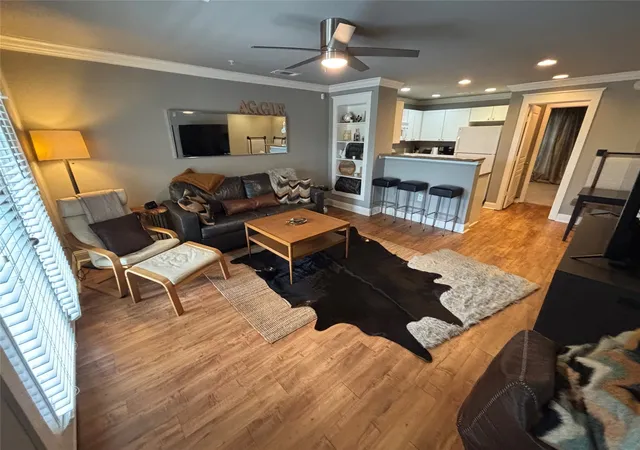 Photo 2 of Single family home for sale at 1725 Harvey Mitchell Pkwy S #1529, College Station, TX 77840 | MLS# 21253053 | Listing updated on 2026-09-28