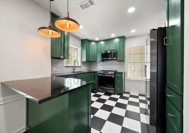 Photo 1 of Single family home for sale at 4521 Calmont Ave, Fort Worth, TX 76107 | MLS# 21259570 | Listing updated on 2026-09-12